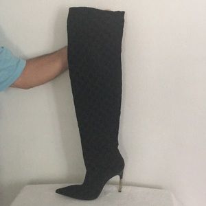 Gucci hi heeled velvet black boots